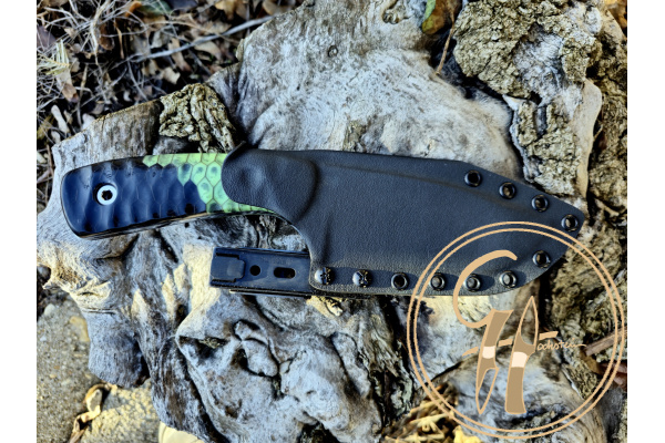 bushcraft_juggernaut_venom_honeycomb_n690_stainless_kydex_knife_1
